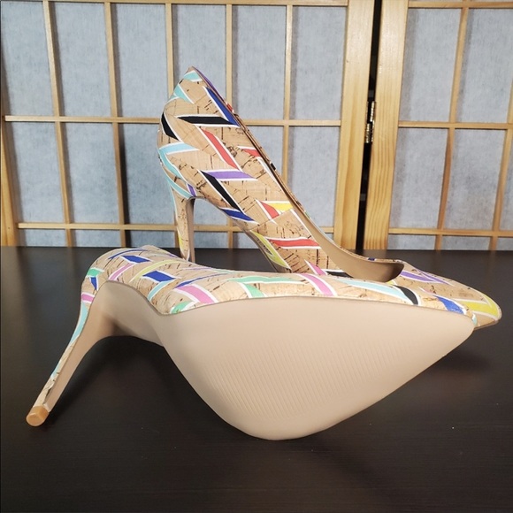 NEW milti color pointed toe pump heels - Picture 2 of 2
